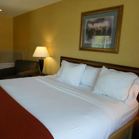 Holiday Inn Express And Suites Hazard By Ihg Exterior photo