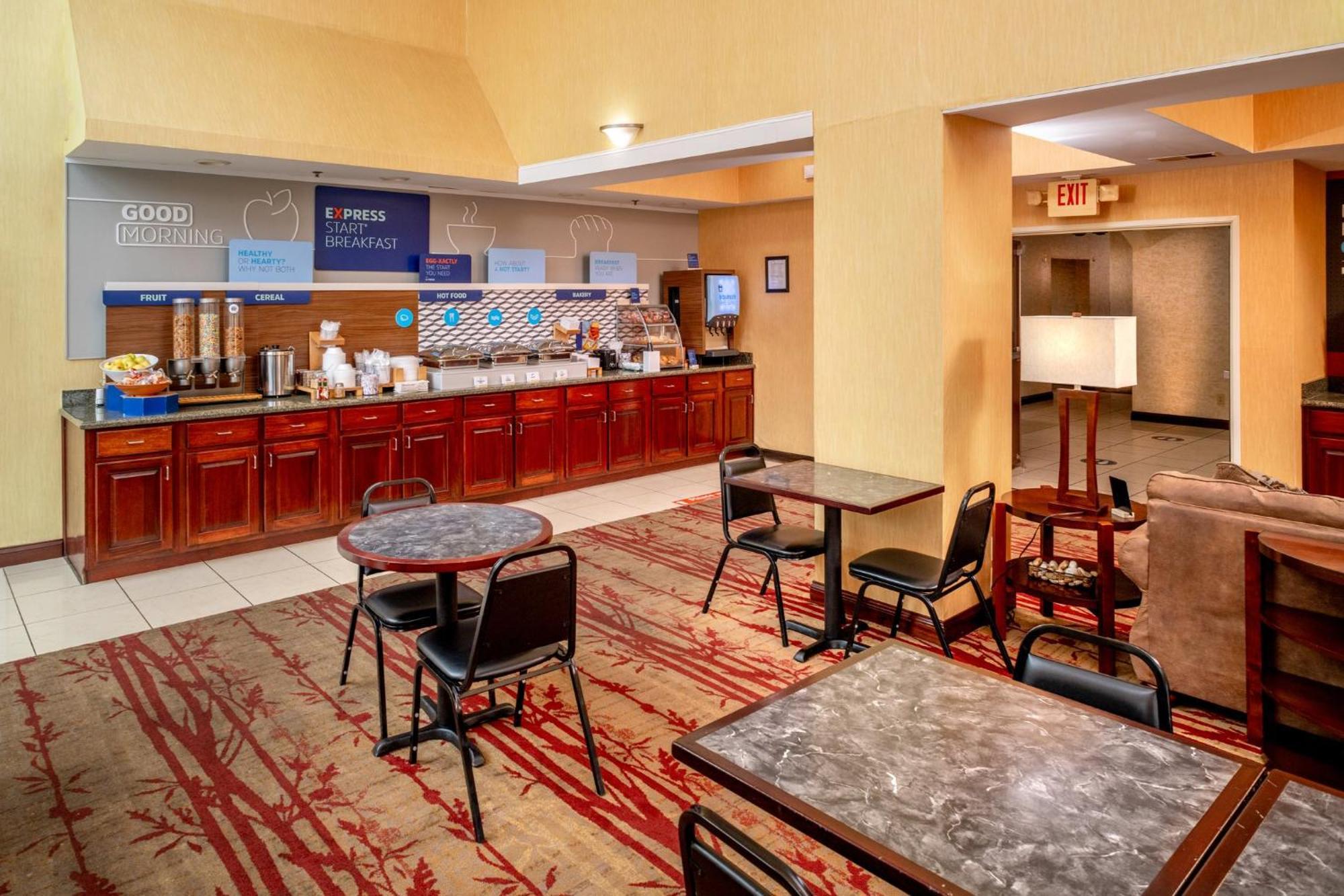 Holiday Inn Express And Suites Hazard By Ihg Exterior photo