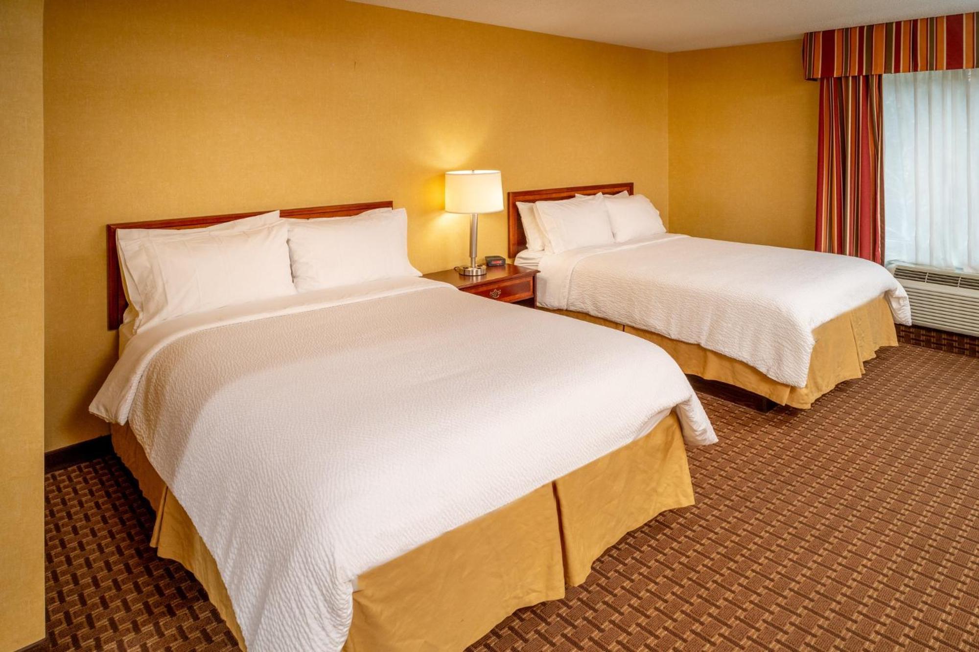 Holiday Inn Express And Suites Hazard By Ihg Exterior photo