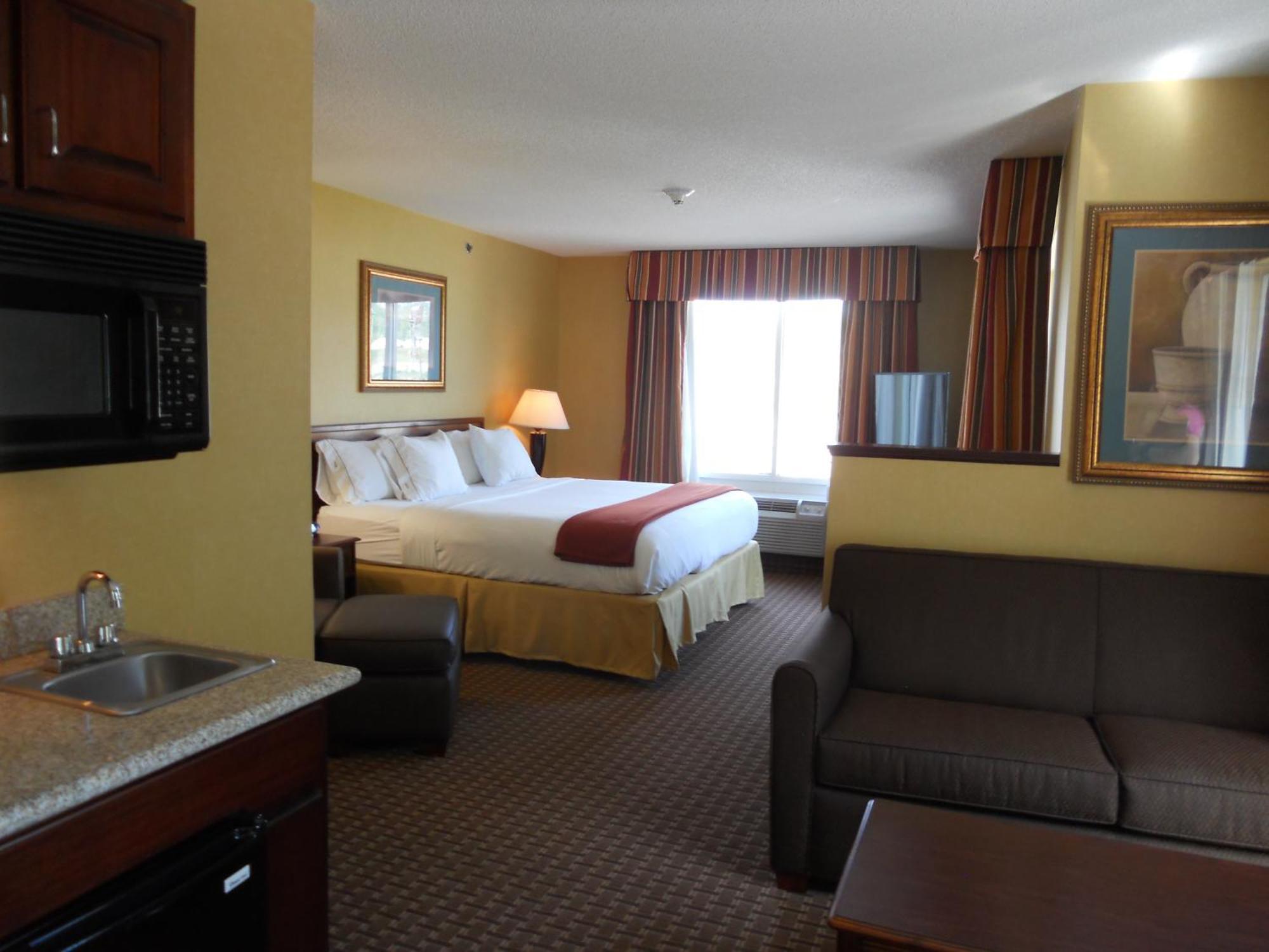 Holiday Inn Express And Suites Hazard By Ihg Exterior photo