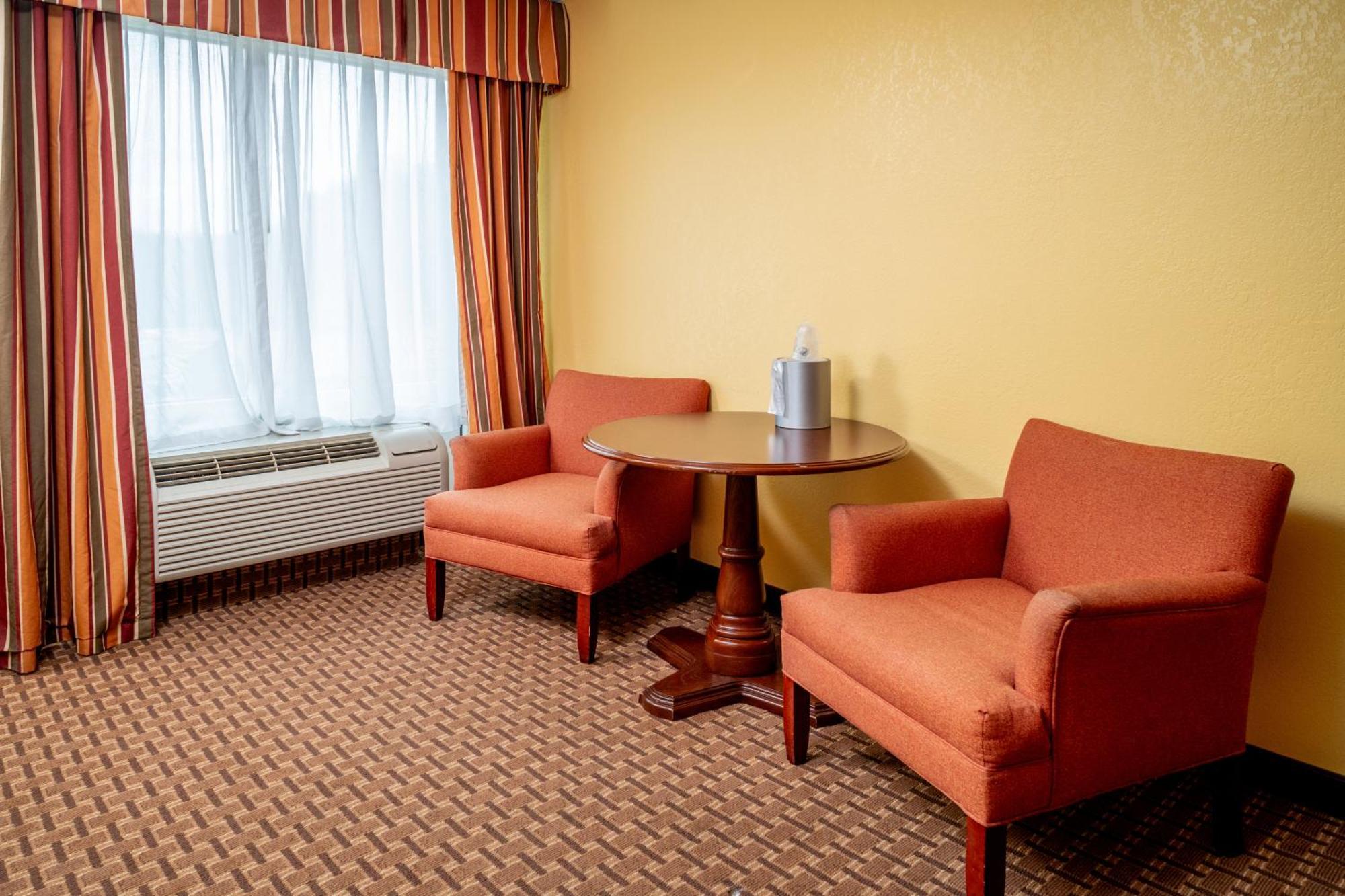 Holiday Inn Express And Suites Hazard By Ihg Exterior photo